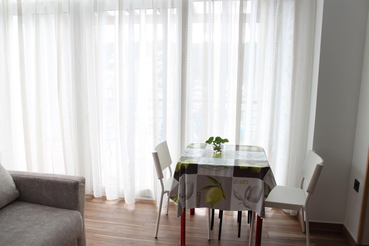 Apartamentos Turisticos Vistademar Луарка Екстериор снимка